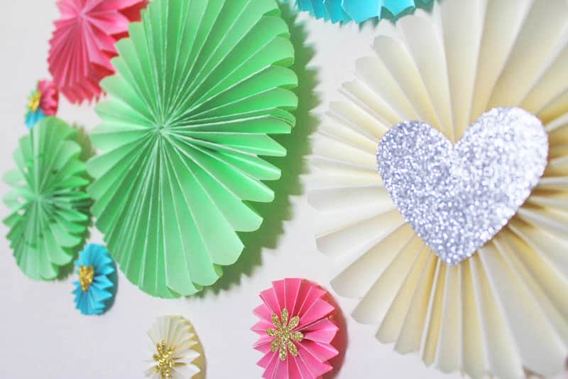 DIY Paper Fan Decorations Cupcake Toppers